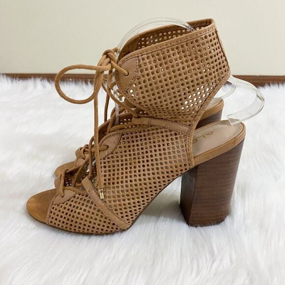 Aldo Tan Perforated Leather Lace Up Heels Women's Size 8 EUC Block Heel Open Toe - Picture 3 of 9